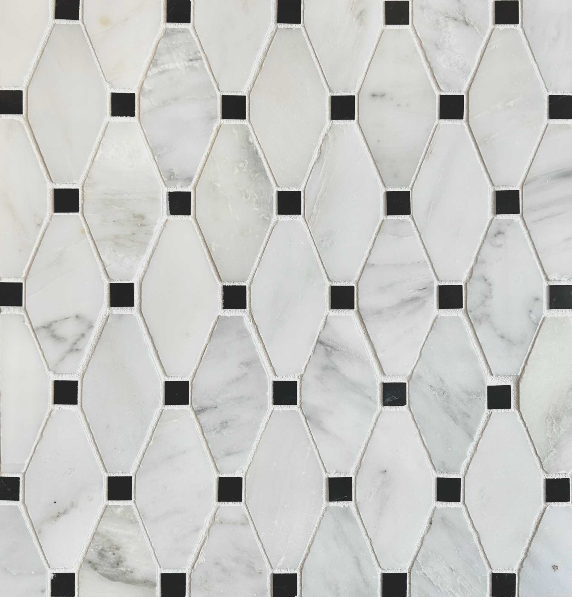 SM Long Octagon Bianca Carrara w/Pure Black Dot